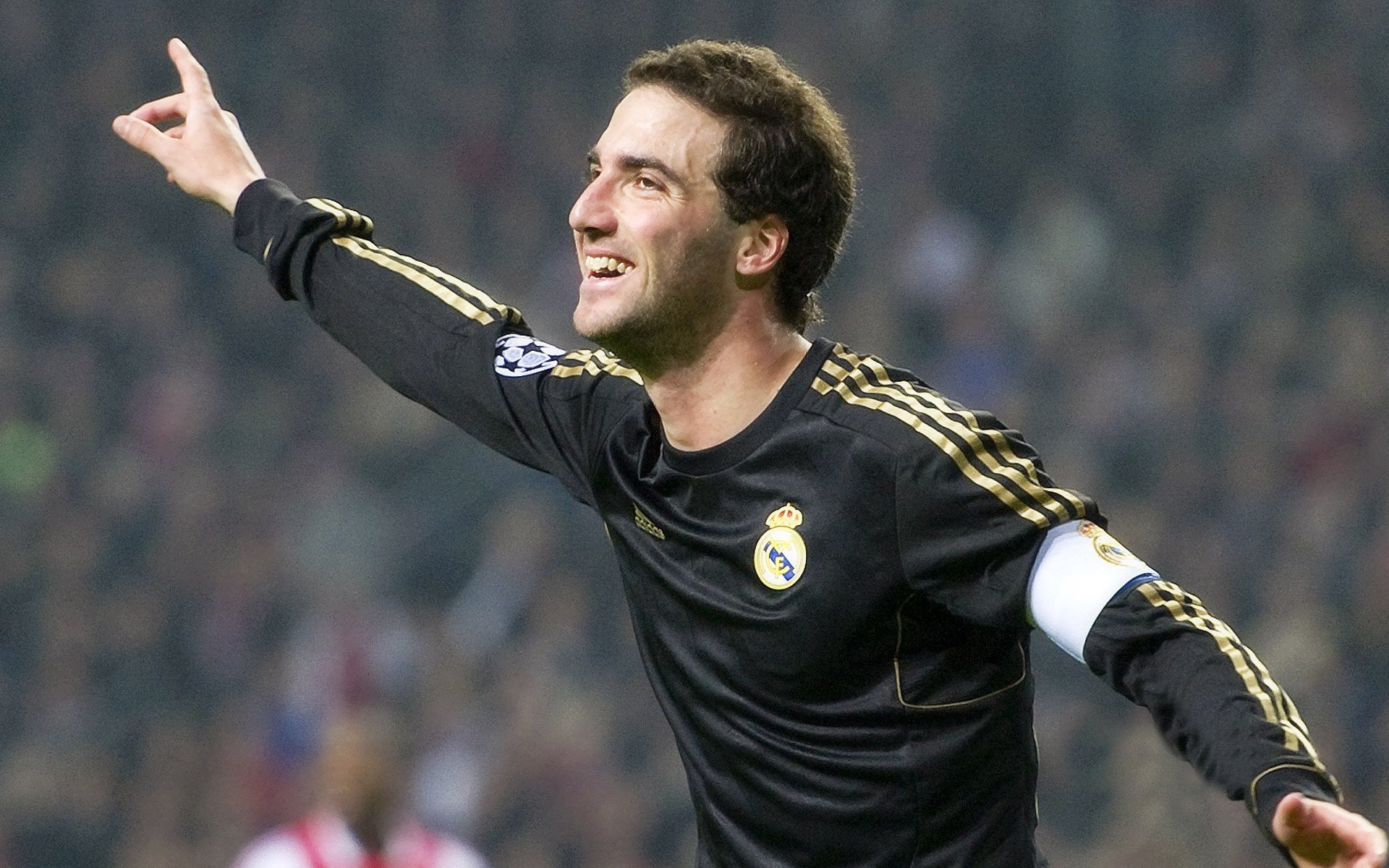 中国足球职业联赛逐步引入俱乐部绩效评级模型,我国足球联赛等级